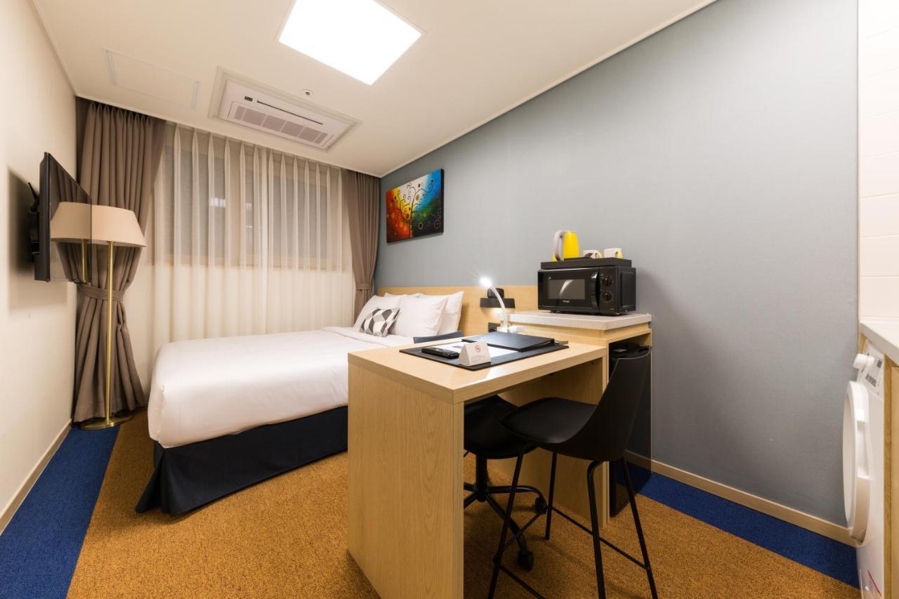 Days Hotel & Suites By Wyndham Incheon Airport Екстер'єр фото